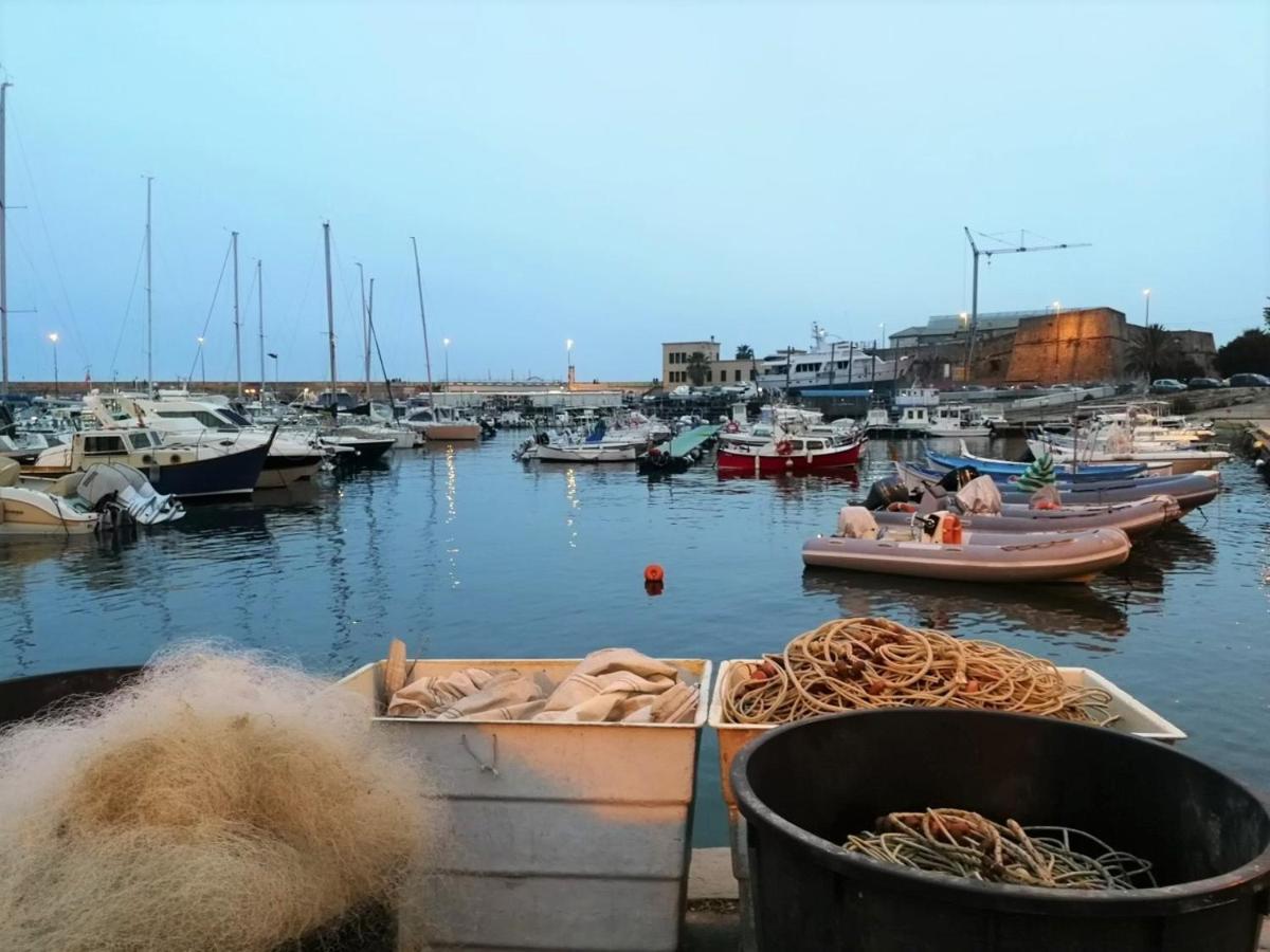Maison Du Port Vieux Lägenhet Sanremo Exteriör bild